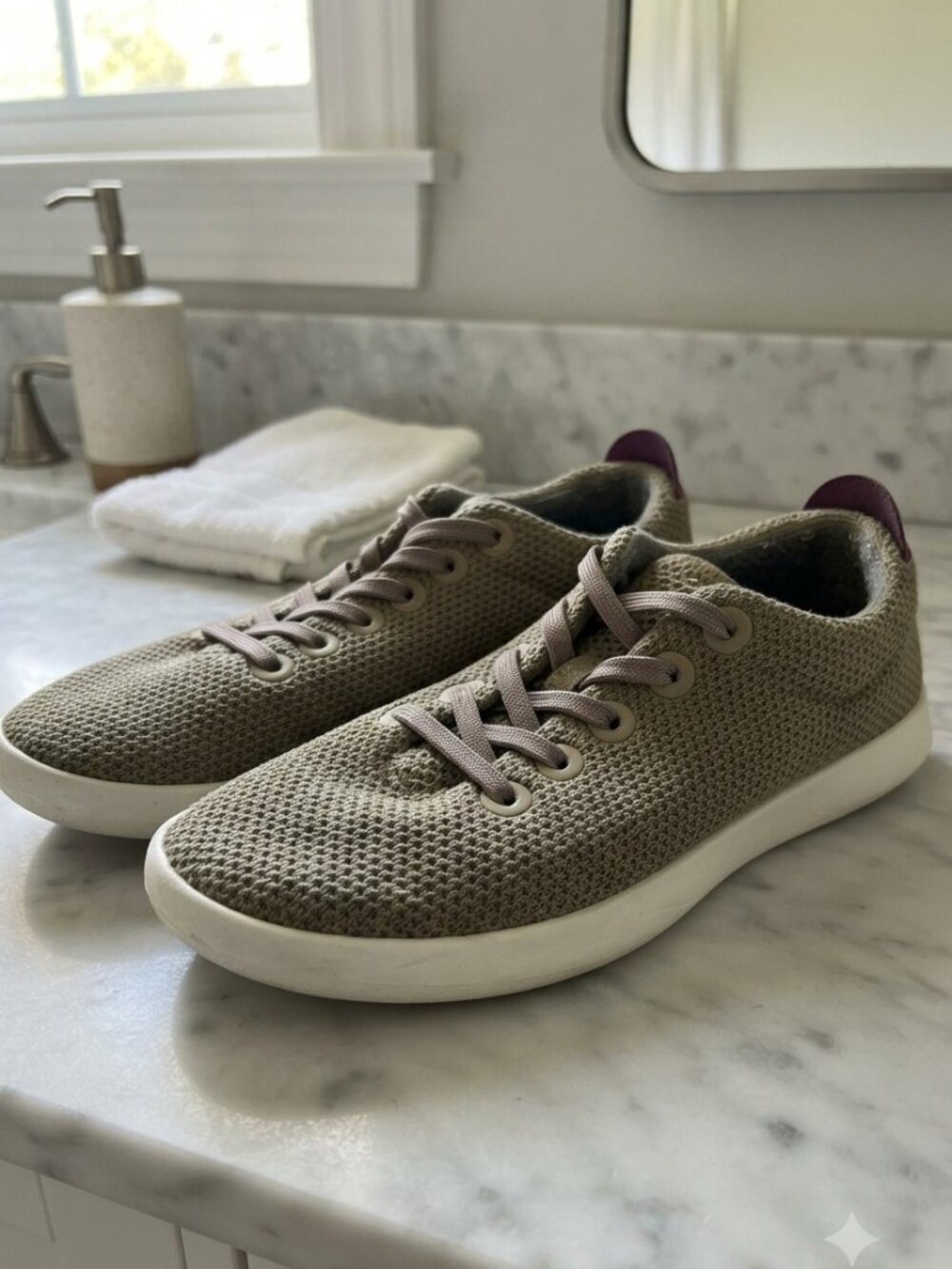 Allbirds Tree Runners Men’s Size 11 Khaki Olive Knit Sneakers Purple Heel Pull